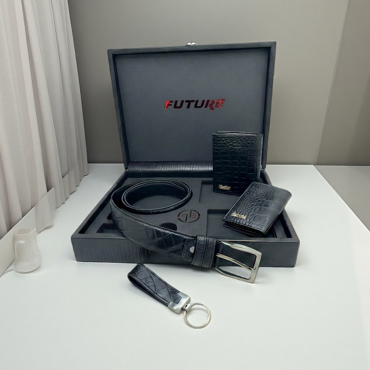 ست هدیه چرمی مردانه FUTURE | کیف پول، کمربند و جاکلیدی با باکس چرمی لوکس